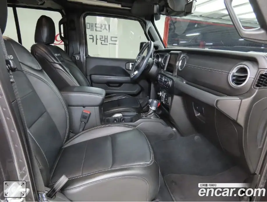 Jeep Wrangler 2022 2.0 автомат (гидро), фото 19 Jeep Wrangler 2022 2.0 автомат (гидро), фото 19