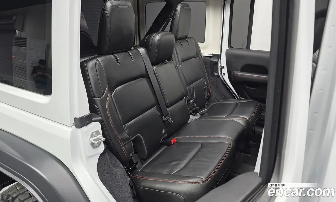 Jeep Wrangler 2022 2.0 автомат (гидро), фото 12 Jeep Wrangler 2022 2.0 автомат (гидро), фото 12