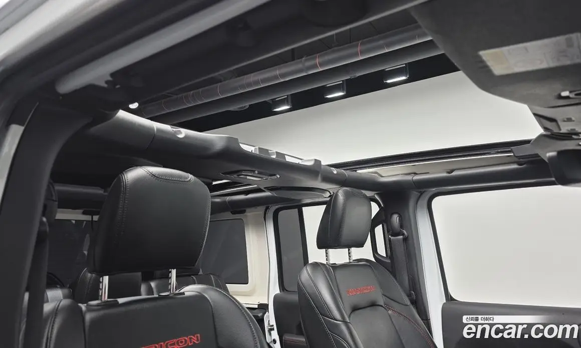 Jeep Wrangler 2022 2.0 автомат (гидро), фото 17 Jeep Wrangler 2022 2.0 автомат (гидро), фото 17