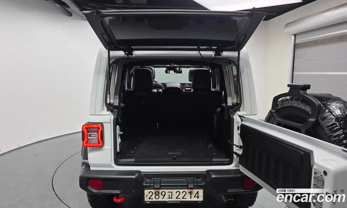 Jeep Wrangler 2022 2.0 автомат (гидро), фото 20 Jeep Wrangler 2022 2.0 автомат (гидро), фото 20