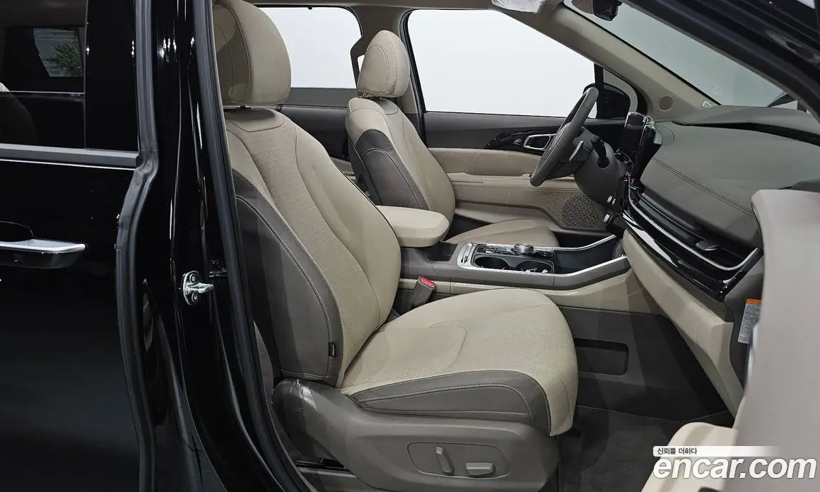 Kia Carnival 2024 1.6 автомат (гидро), фото 12 Kia Carnival 2024 1.6 автомат (гидро), фото 12