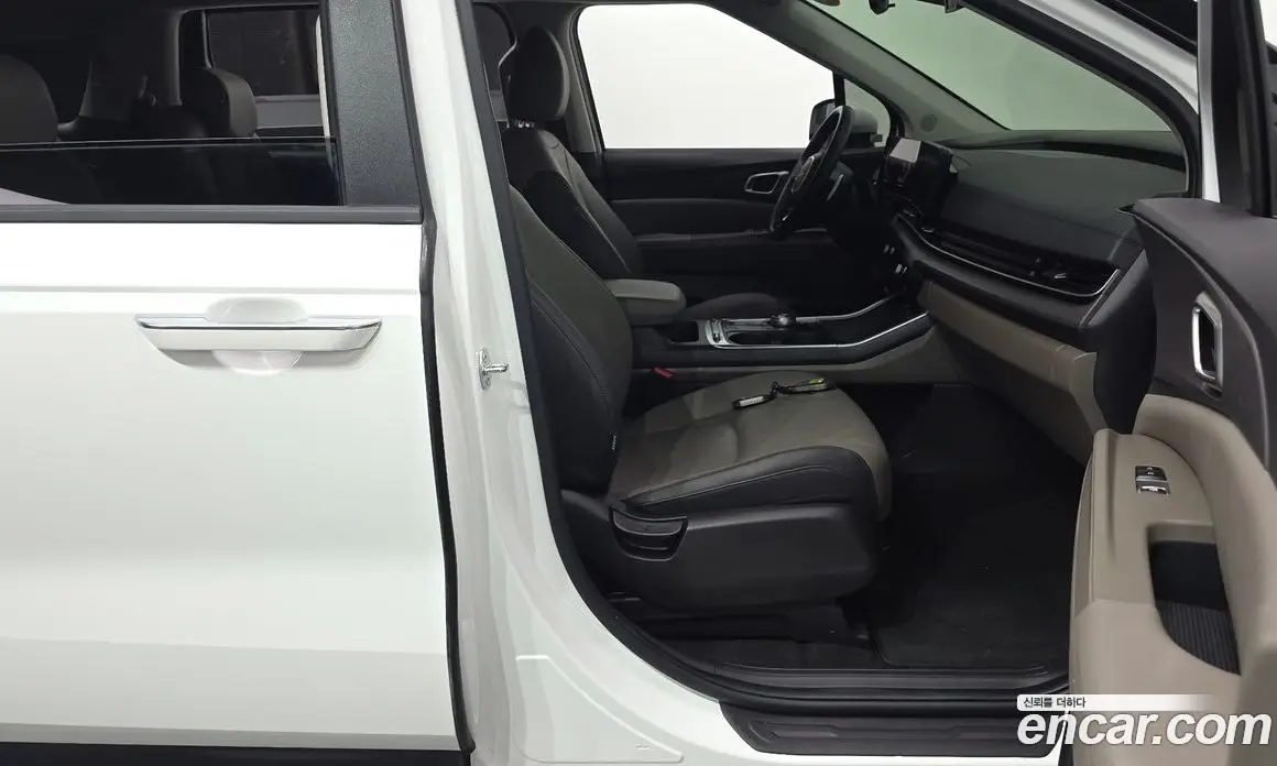 Kia Carnival 2024 2.2 автомат (гидро), фото 16 Kia Carnival 2024 2.2 автомат (гидро), фото 16