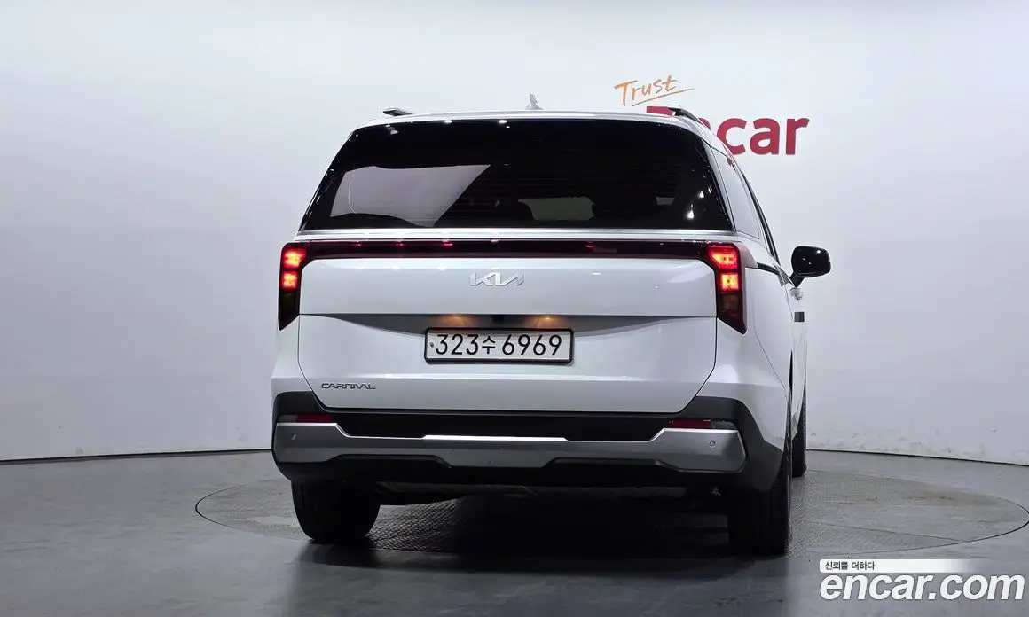 Kia Carnival 2024 2.2 автомат (гидро), фото 4 Kia Carnival 2024 2.2 автомат (гидро), фото 4