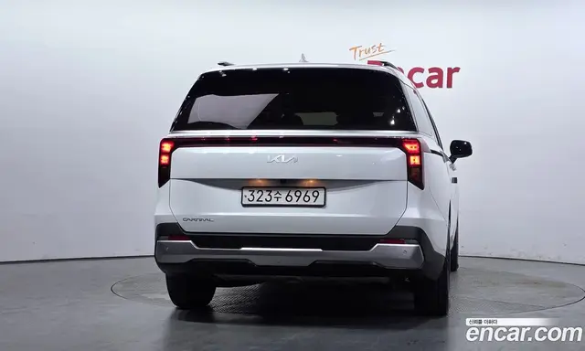 Kia Carnival 2024 2.2 автомат (гидро), миниатюра 4 Kia Carnival 2024 2.2 автомат (гидро), миниатюра 4