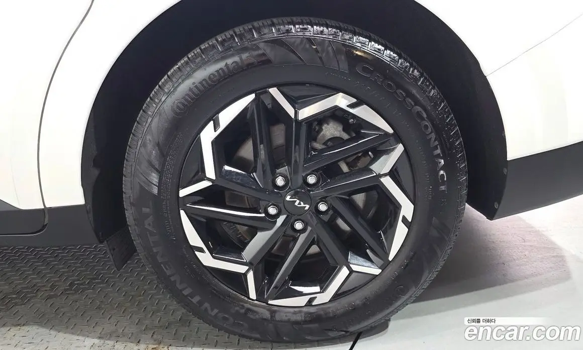 Kia Carnival 2024 2.2 автомат (гидро), фото 7 Kia Carnival 2024 2.2 автомат (гидро), фото 7