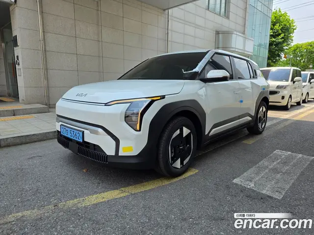 Kia EV3 2026 автомат (гидро), миниатюра 2 Kia EV3 2026 автомат (гидро), миниатюра 2