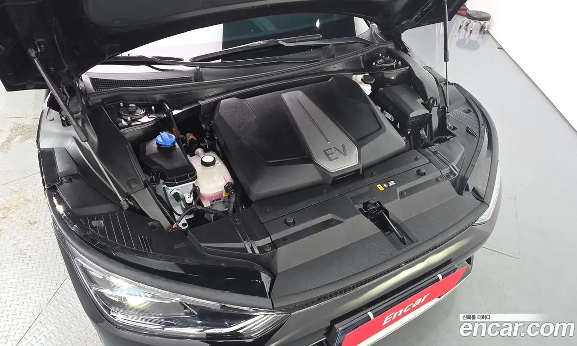 Kia EV6 2022 0.1 автомат (гидро), фото 6 Kia EV6 2022 0.1 автомат (гидро), фото 6