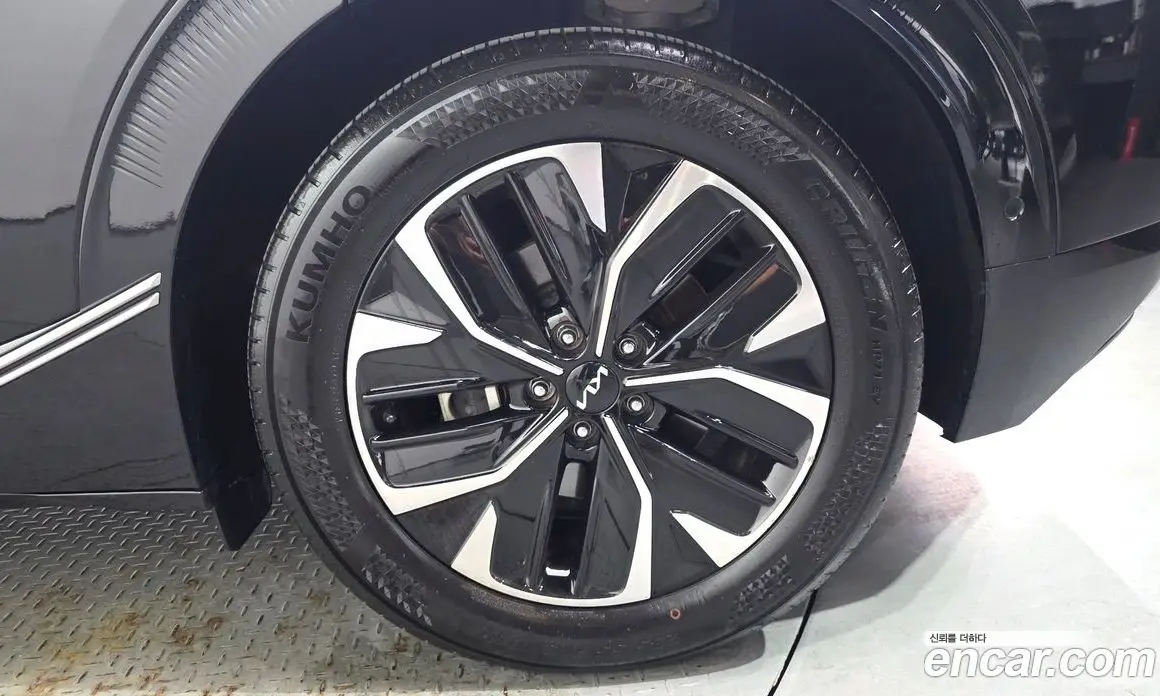 Kia EV6 2022 0.1 автомат (гидро), фото 7 Kia EV6 2022 0.1 автомат (гидро), фото 7