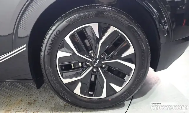Kia EV6 2022 0.1 автомат (гидро), миниатюра 7 Kia EV6 2022 0.1 автомат (гидро), миниатюра 7