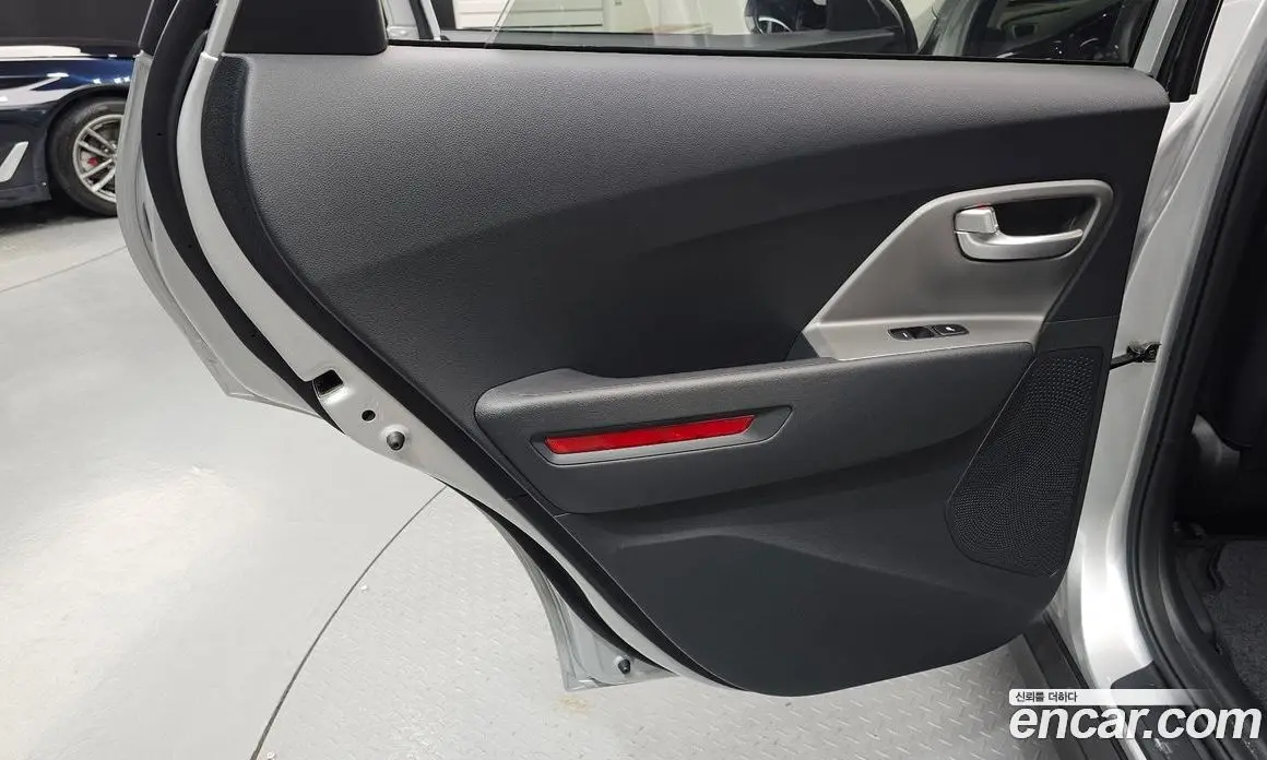 Kia Niro 2022 0.2 автомат (гидро), фото 15