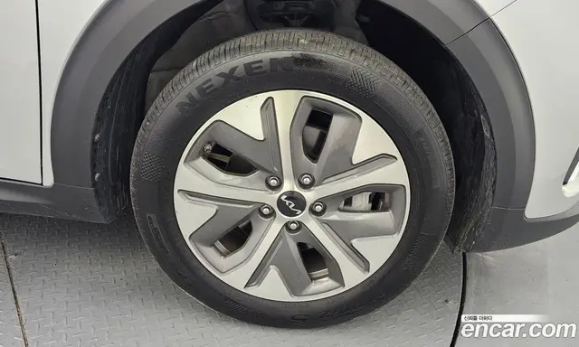 Kia Niro 2022 0.2 автомат (гидро), миниатюра 5
