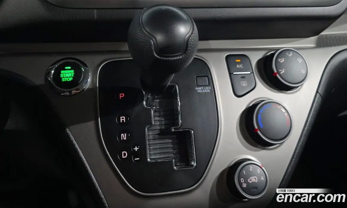 Kia Ray 2021 1.0 автомат (гидро), фото 12