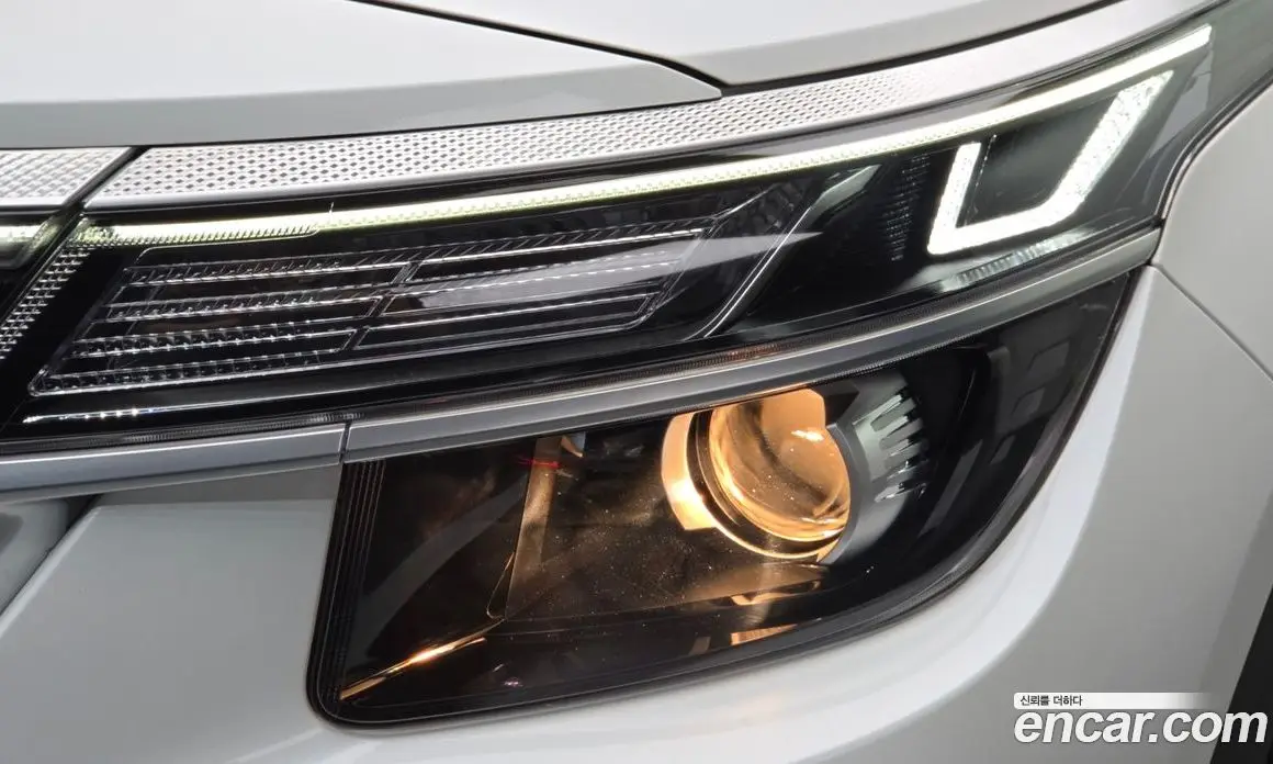 Kia Seltos 2022 1.6 автомат (гидро), фото 8 Kia Seltos 2022 1.6 автомат (гидро), фото 8
