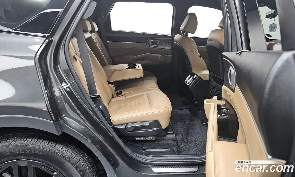Kia Sorento 2023 1.6 автомат (гидро), фото 12 Kia Sorento 2023 1.6 автомат (гидро), фото 12