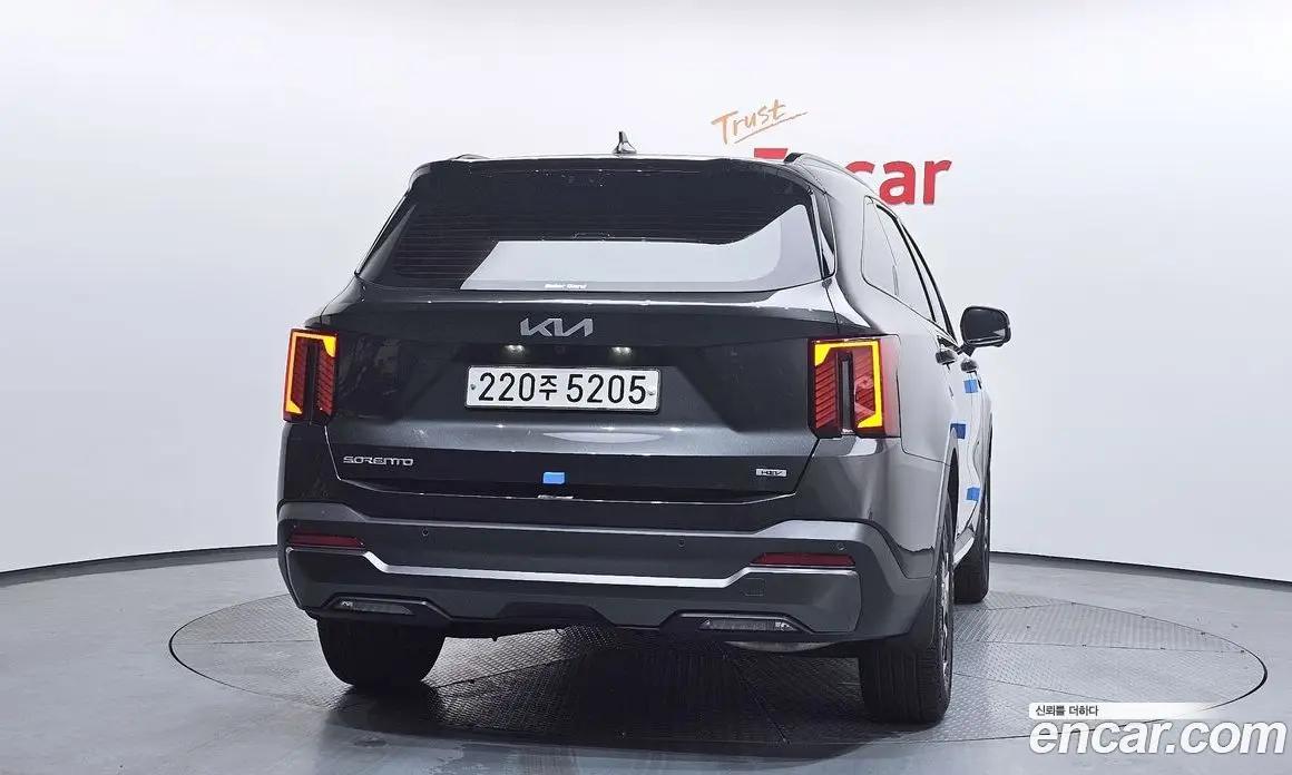 Kia Sorento 2023 1.6 автомат (гидро), фото 4 Kia Sorento 2023 1.6 автомат (гидро), фото 4