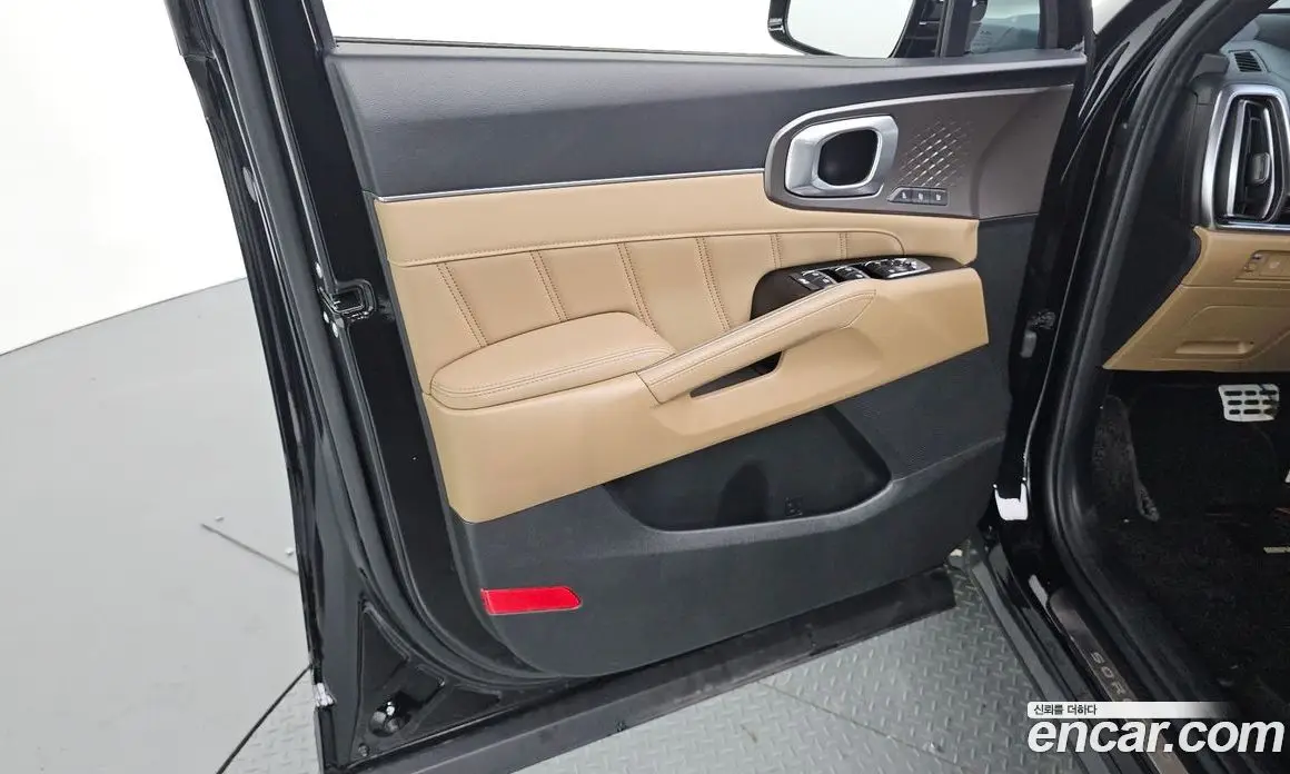 Kia Sorento 2024 1.6 автомат (гидро), фото 14 Kia Sorento 2024 1.6 автомат (гидро), фото 14