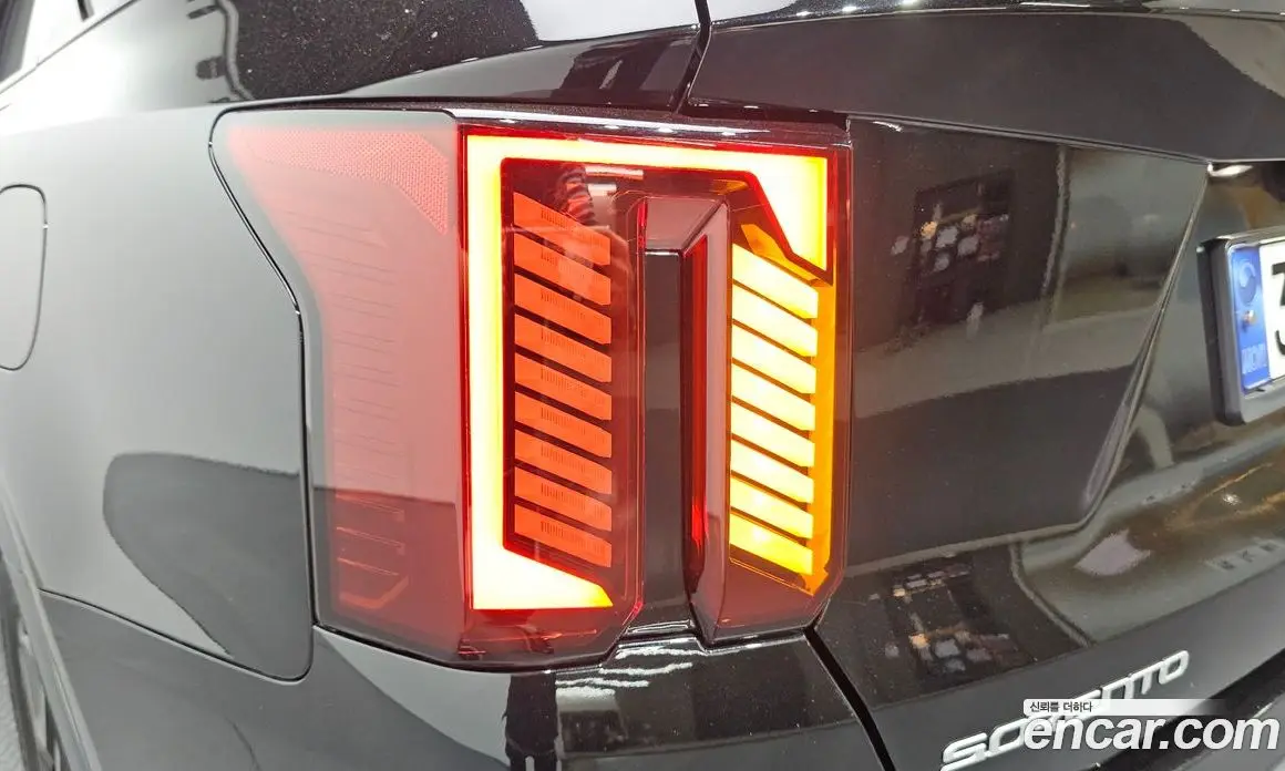 Kia Sorento 2024 1.6 автомат (гидро), фото 9 Kia Sorento 2024 1.6 автомат (гидро), фото 9