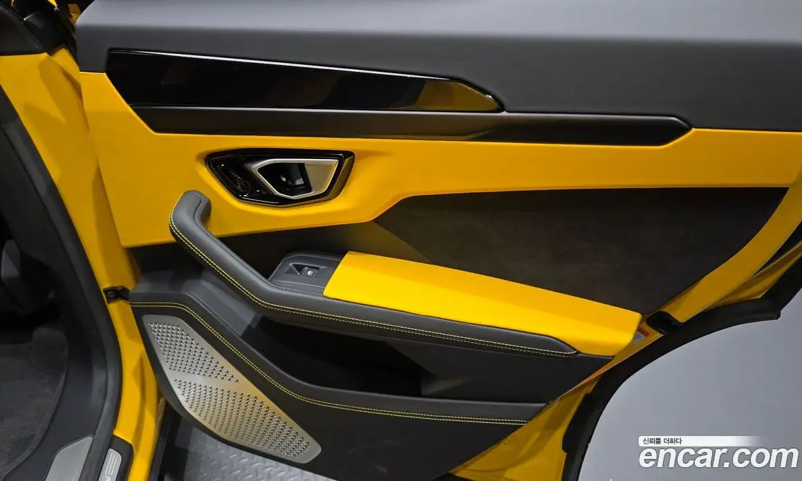 Lamborghini Urus 2021 4.0 автомат (гидро), фото 14 Lamborghini Urus 2021 4.0 автомат (гидро), фото 14