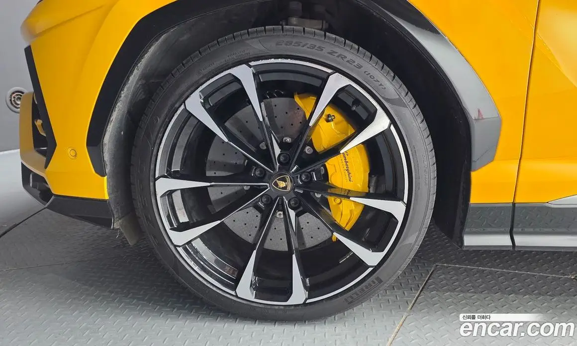 Lamborghini Urus 2021 4.0 автомат (гидро), фото 4 Lamborghini Urus 2021 4.0 автомат (гидро), фото 4