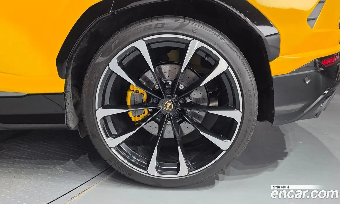 Lamborghini Urus 2021 4.0 автомат (гидро), фото 6 Lamborghini Urus 2021 4.0 автомат (гидро), фото 6