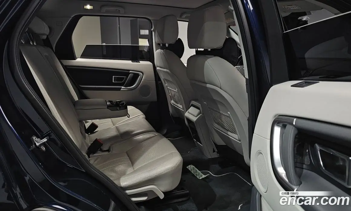 Land Rover Discovery Sport 2016 2.0 автомат (гидро), фото 16 Land Rover Discovery Sport 2016 2.0 автомат (гидро), фото 16