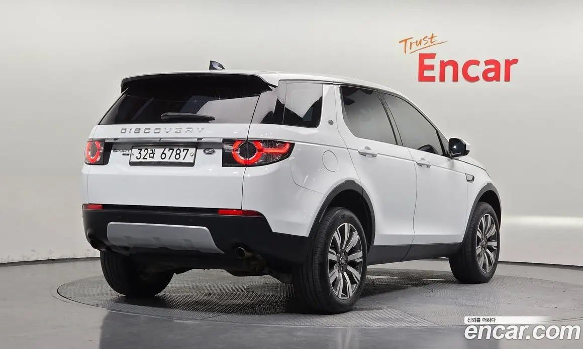 Land Rover Discovery Sport 2018 2.0 автомат (гидро), фото 2 Land Rover Discovery Sport 2018 2.0 автомат (гидро), фото 2