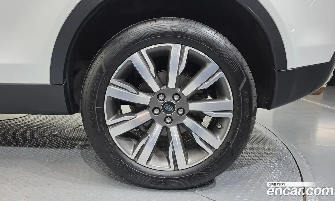 Land Rover Discovery Sport 2018 2.0 автомат (гидро), фото 7 Land Rover Discovery Sport 2018 2.0 автомат (гидро), фото 7