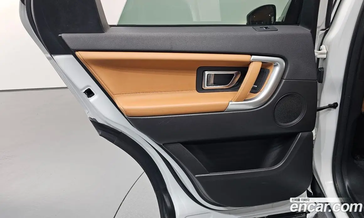 Land Rover Discovery Sport 2019 2.0 автомат (гидро), фото 15 Land Rover Discovery Sport 2019 2.0 автомат (гидро), фото 15