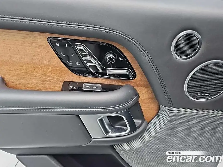 Land Rover Range Rover 2018 4.4 автомат (гидро), фото 13 Land Rover Range Rover 2018 4.4 автомат (гидро), фото 13