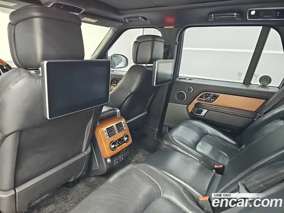 Land Rover Range Rover 2018 4.4 автомат (гидро), фото 14 Land Rover Range Rover 2018 4.4 автомат (гидро), фото 14