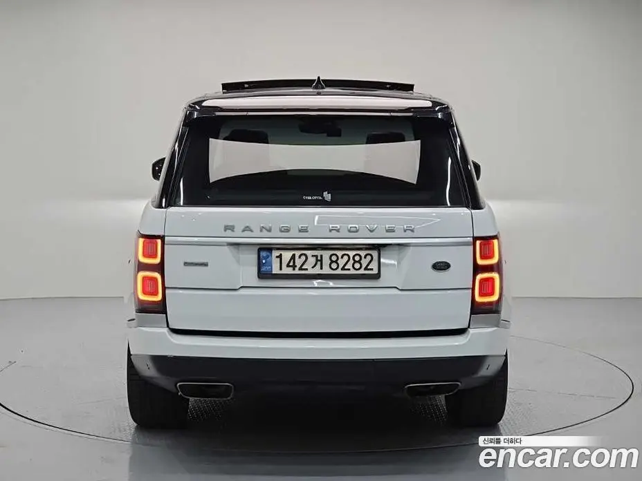 Land Rover Range Rover 2018 4.4 автомат (гидро), фото 3 Land Rover Range Rover 2018 4.4 автомат (гидро), фото 3