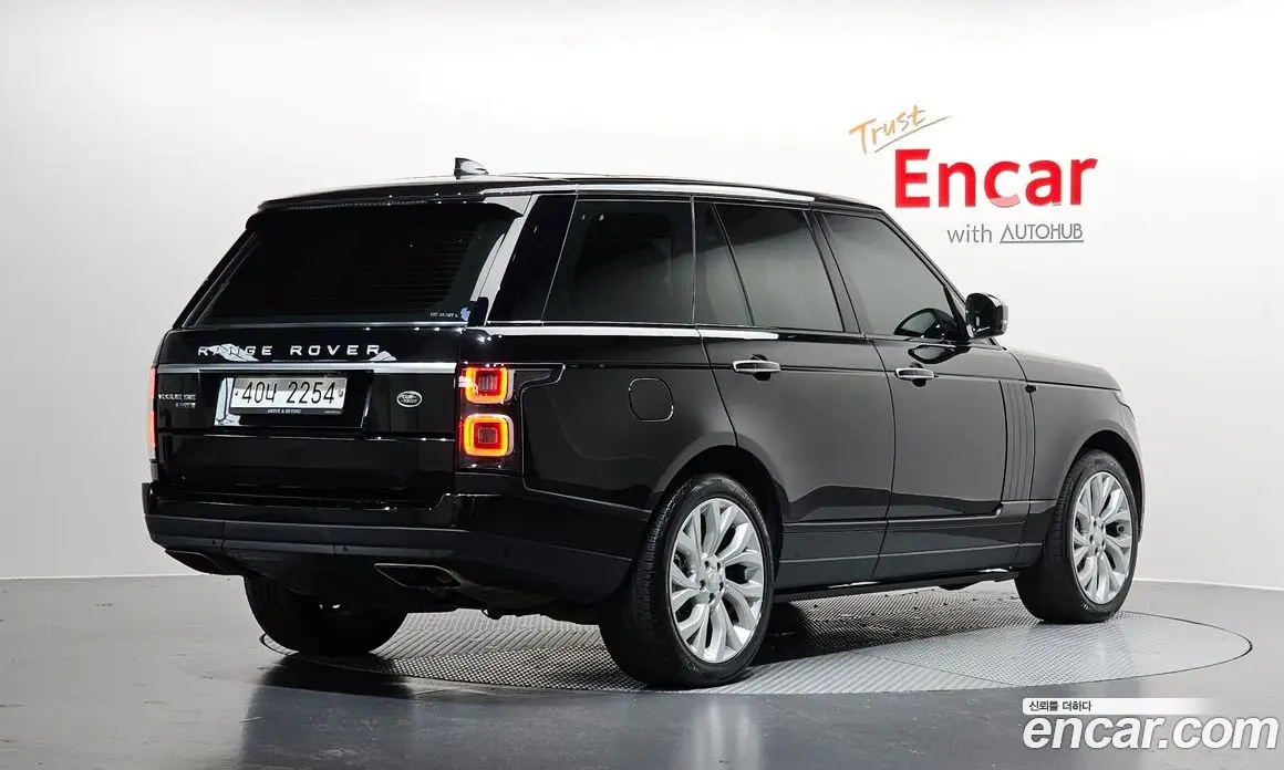 Land Rover Range Rover 2018 4.4 автомат (гидро), фото 2 Land Rover Range Rover 2018 4.4 автомат (гидро), фото 2