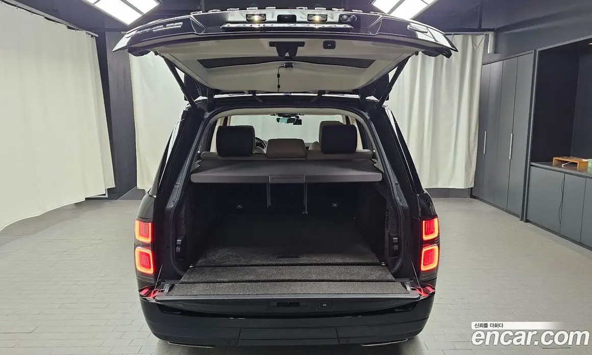 Land Rover Range Rover 2018 4.4 автомат (гидро), фото 20 Land Rover Range Rover 2018 4.4 автомат (гидро), фото 20