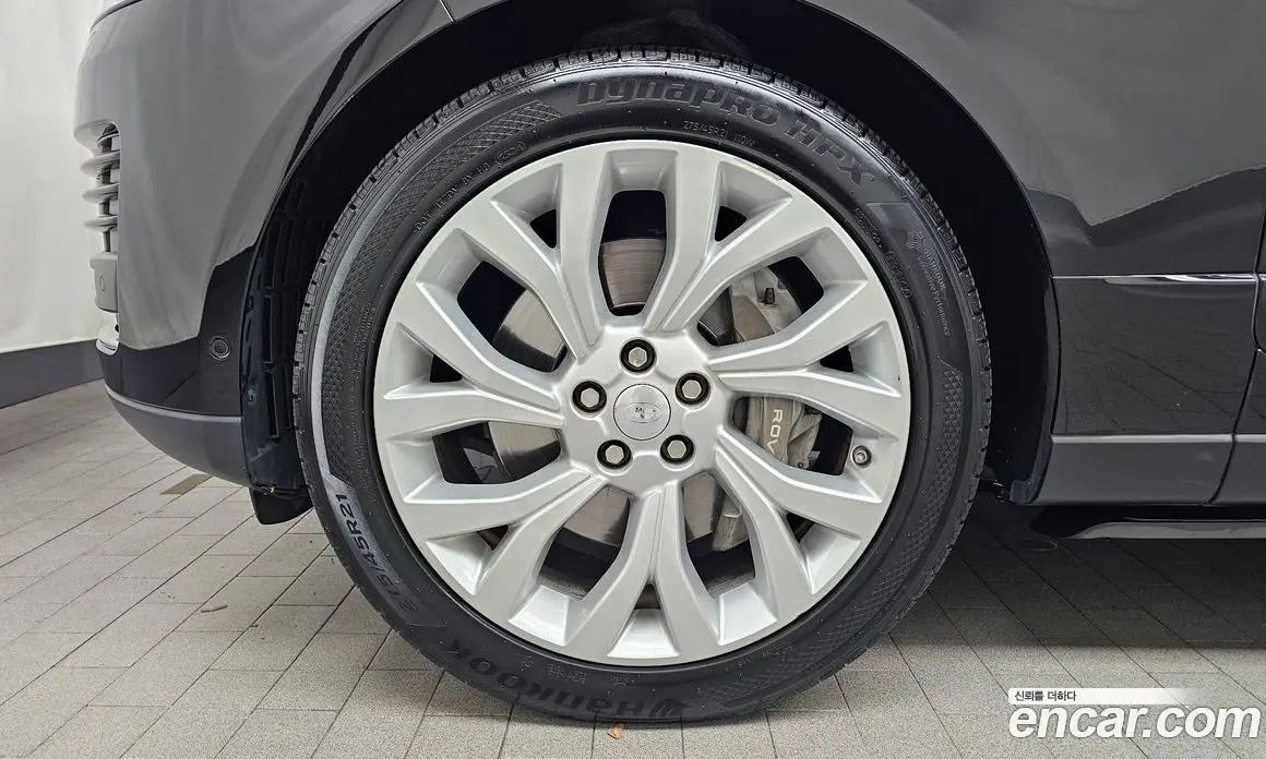 Land Rover Range Rover 2018 4.4 автомат (гидро), фото 5 Land Rover Range Rover 2018 4.4 автомат (гидро), фото 5
