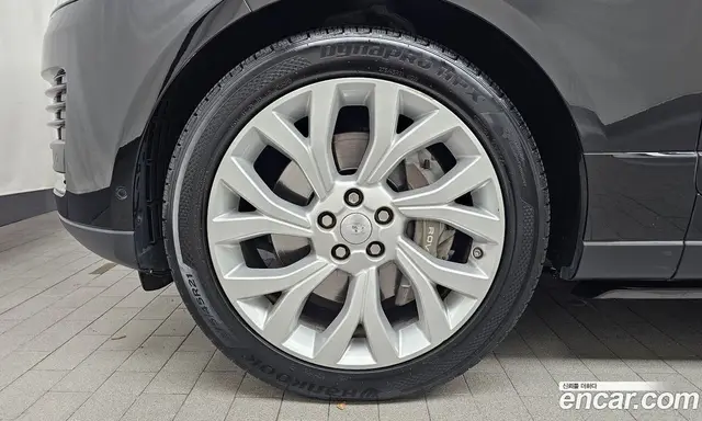 Land Rover Range Rover 2018 4.4 автомат (гидро), миниатюра 5 Land Rover Range Rover 2018 4.4 автомат (гидро), миниатюра 5