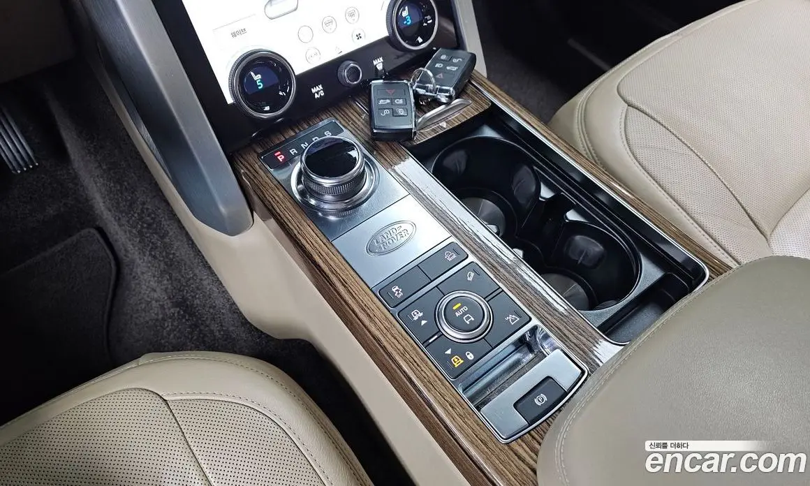 Land Rover Range Rover 2018 4.4 автомат (гидро), фото 9 Land Rover Range Rover 2018 4.4 автомат (гидро), фото 9