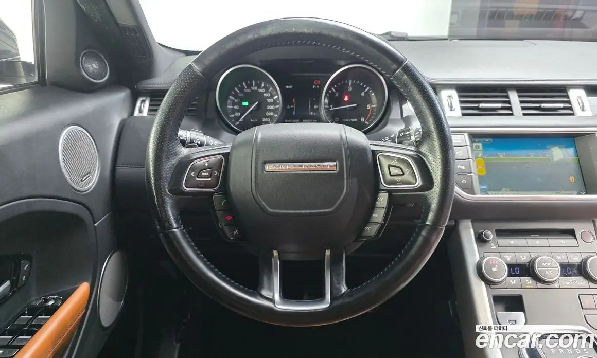 Land Rover Range Rover Evoque 2014 2.2 автомат (гидро), фото 13 Land Rover Range Rover Evoque 2014 2.2 автомат (гидро), фото 13