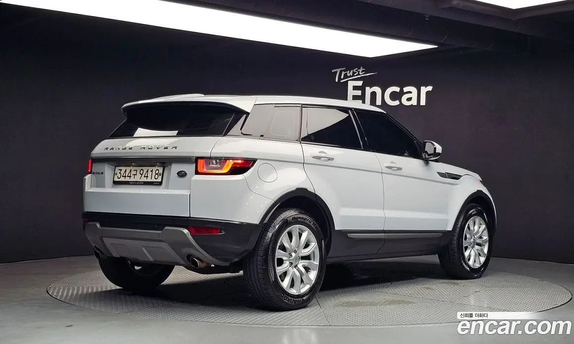Land Rover Range Rover Evoque 2016 2.0 автомат (гидро), фото 2 Land Rover Range Rover Evoque 2016 2.0 автомат (гидро), фото 2