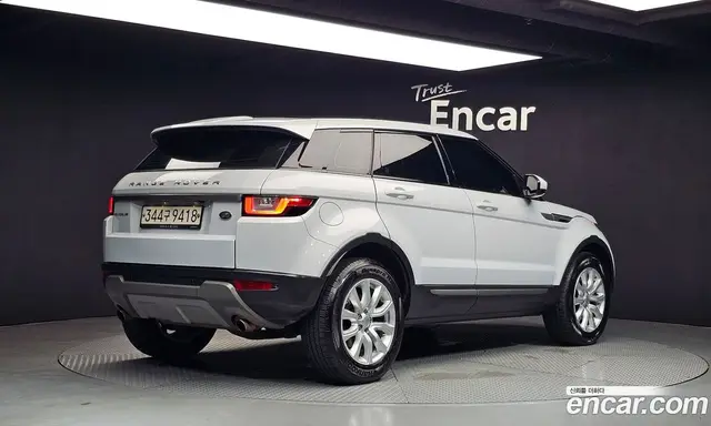 Land Rover Range Rover Evoque 2016 2.0 автомат (гидро), миниатюра 2 Land Rover Range Rover Evoque 2016 2.0 автомат (гидро), миниатюра 2