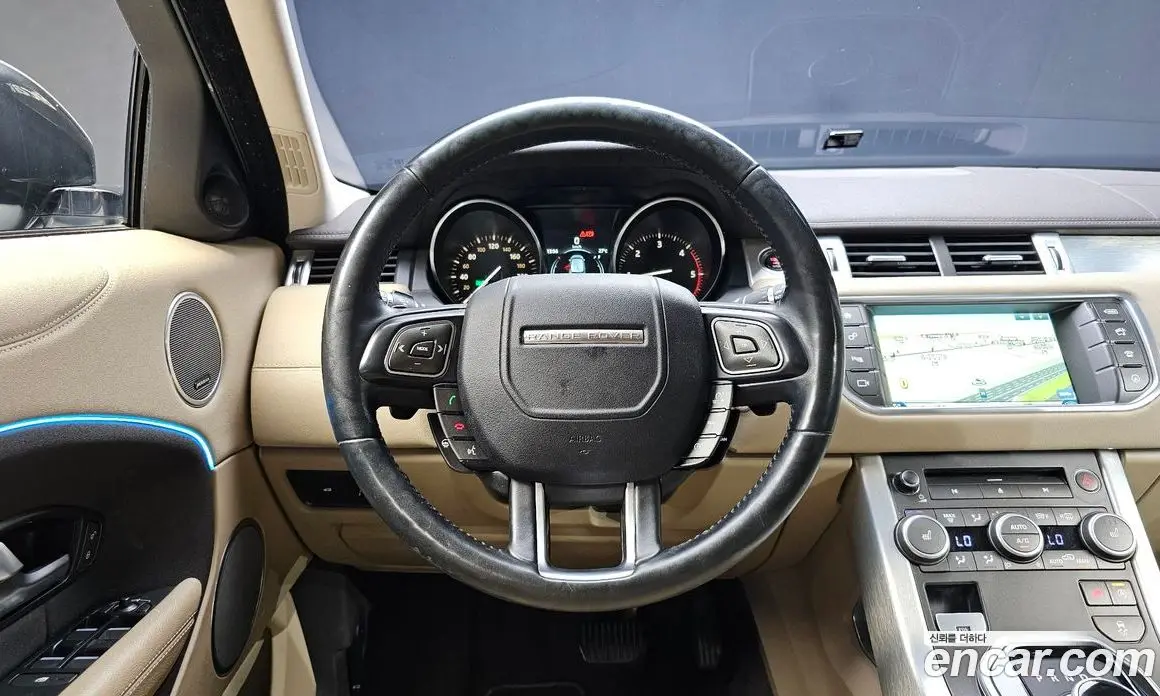Land Rover Range Rover Evoque 2016 2.0 автомат (гидро), фото 12 Land Rover Range Rover Evoque 2016 2.0 автомат (гидро), фото 12