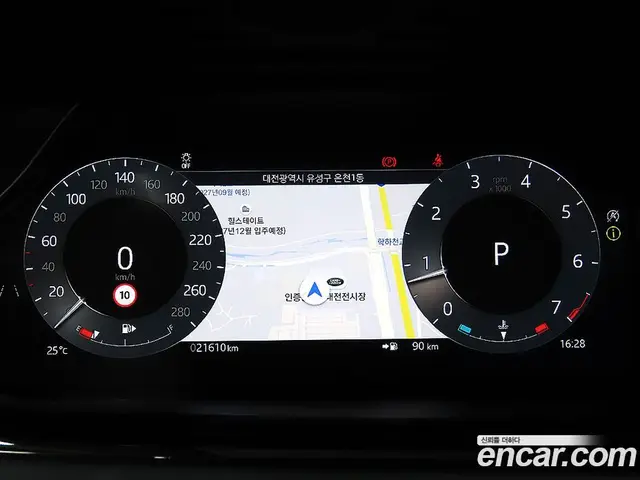 Land Rover Range Rover Evoque 2025 2.0 автомат (гидро), миниатюра 8 Land Rover Range Rover Evoque 2025 2.0 автомат (гидро), миниатюра 8