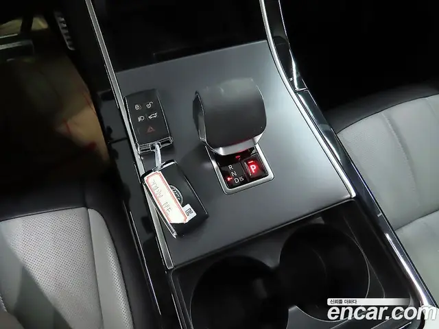 Land Rover Range Rover Evoque 2025 2.0 автомат (гидро), миниатюра 9 Land Rover Range Rover Evoque 2025 2.0 автомат (гидро), миниатюра 9