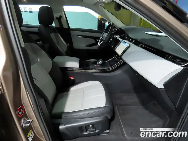 Land Rover Range Rover Evoque 2025 2.0 автомат (гидро), миниатюра 10 Land Rover Range Rover Evoque 2025 2.0 автомат (гидро), миниатюра 10