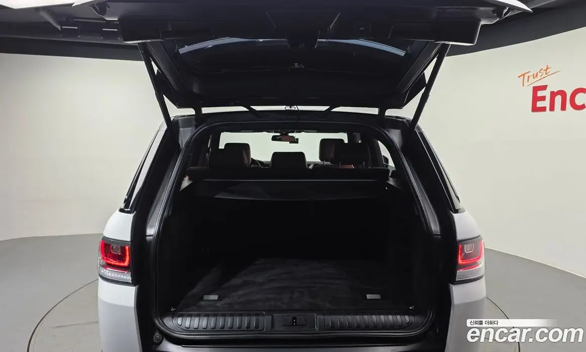 Land Rover Range Rover Sport 2016 4.4 автомат (гидро), фото 20 Land Rover Range Rover Sport 2016 4.4 автомат (гидро), фото 20