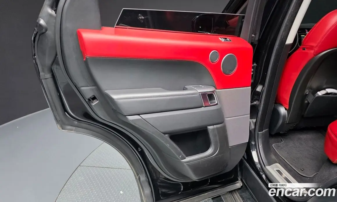 Land Rover Range Rover Sport 2019 3.0 автомат (гидро), фото 15 Land Rover Range Rover Sport 2019 3.0 автомат (гидро), фото 15