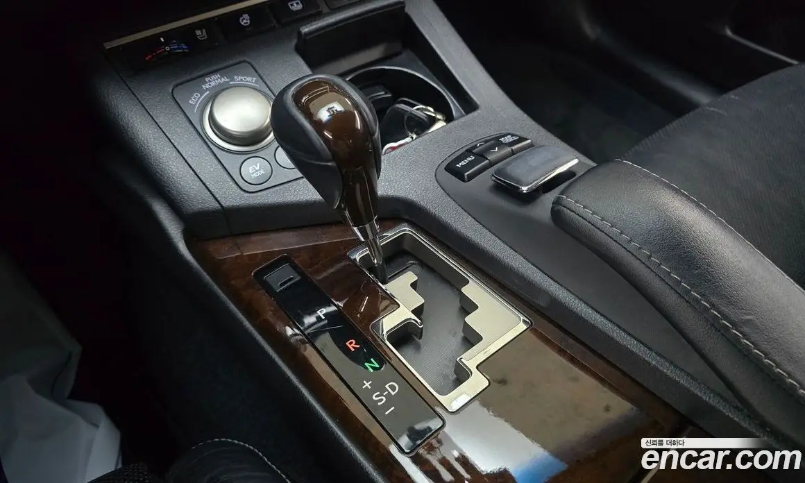 Lexus ES 2012 2.5 автомат (гидро), фото 15 Lexus ES 2012 2.5 автомат (гидро), фото 15