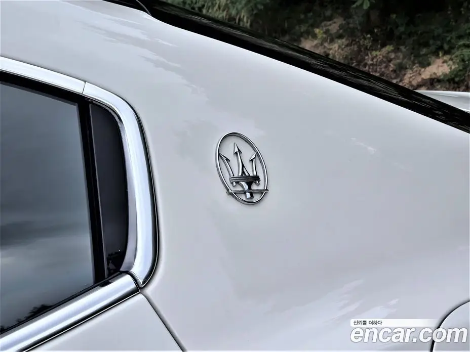 Maserati Ghibli 2014 3.0 автомат (гидро), фото 18 Maserati Ghibli 2014 3.0 автомат (гидро), фото 18