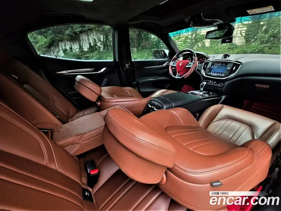 Maserati Ghibli 2014 3.0 автомат (гидро), фото 6 Maserati Ghibli 2014 3.0 автомат (гидро), фото 6
