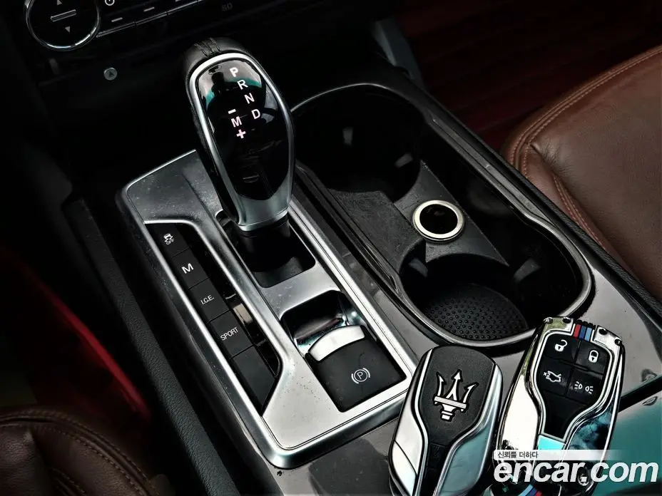 Maserati Ghibli 2014 3.0 автомат (гидро), фото 10 Maserati Ghibli 2014 3.0 автомат (гидро), фото 10