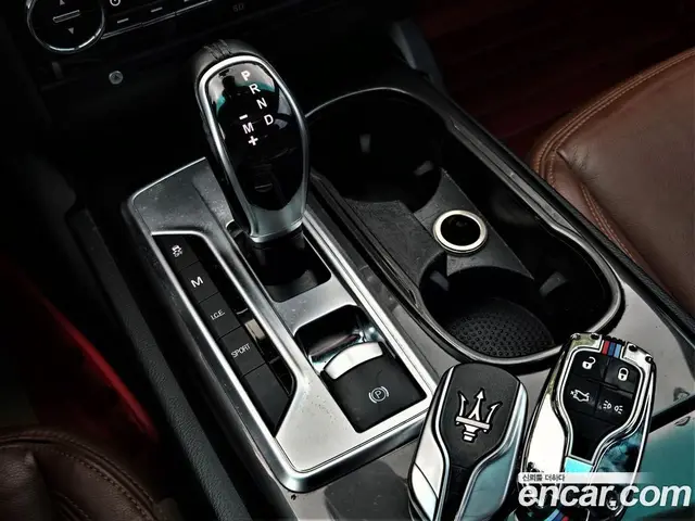 Maserati Ghibli 2014 3.0 автомат (гидро), миниатюра 10 Maserati Ghibli 2014 3.0 автомат (гидро), миниатюра 10